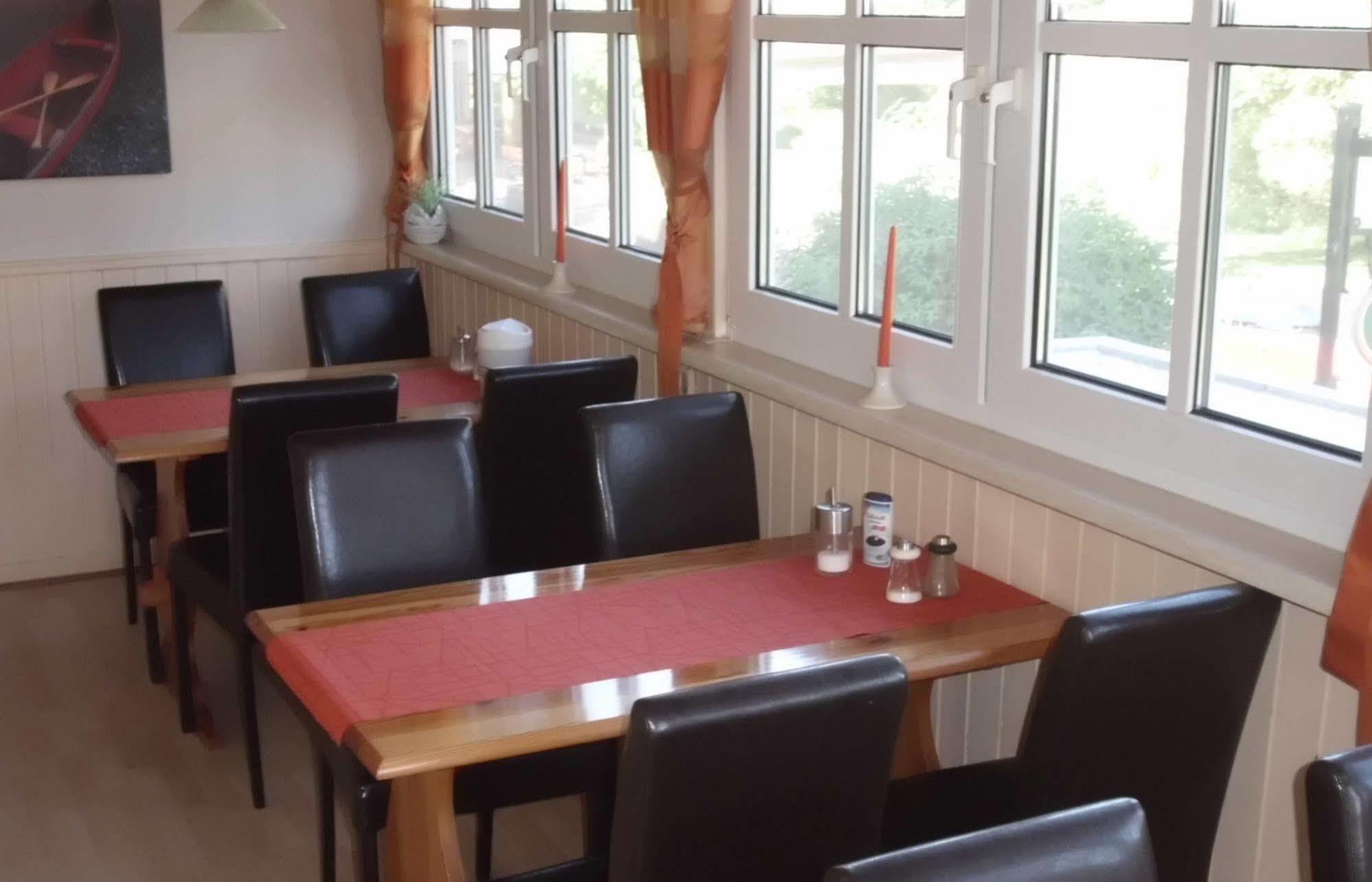 Zur Alten Fuldaschleife Guxhagen Buitenkant foto