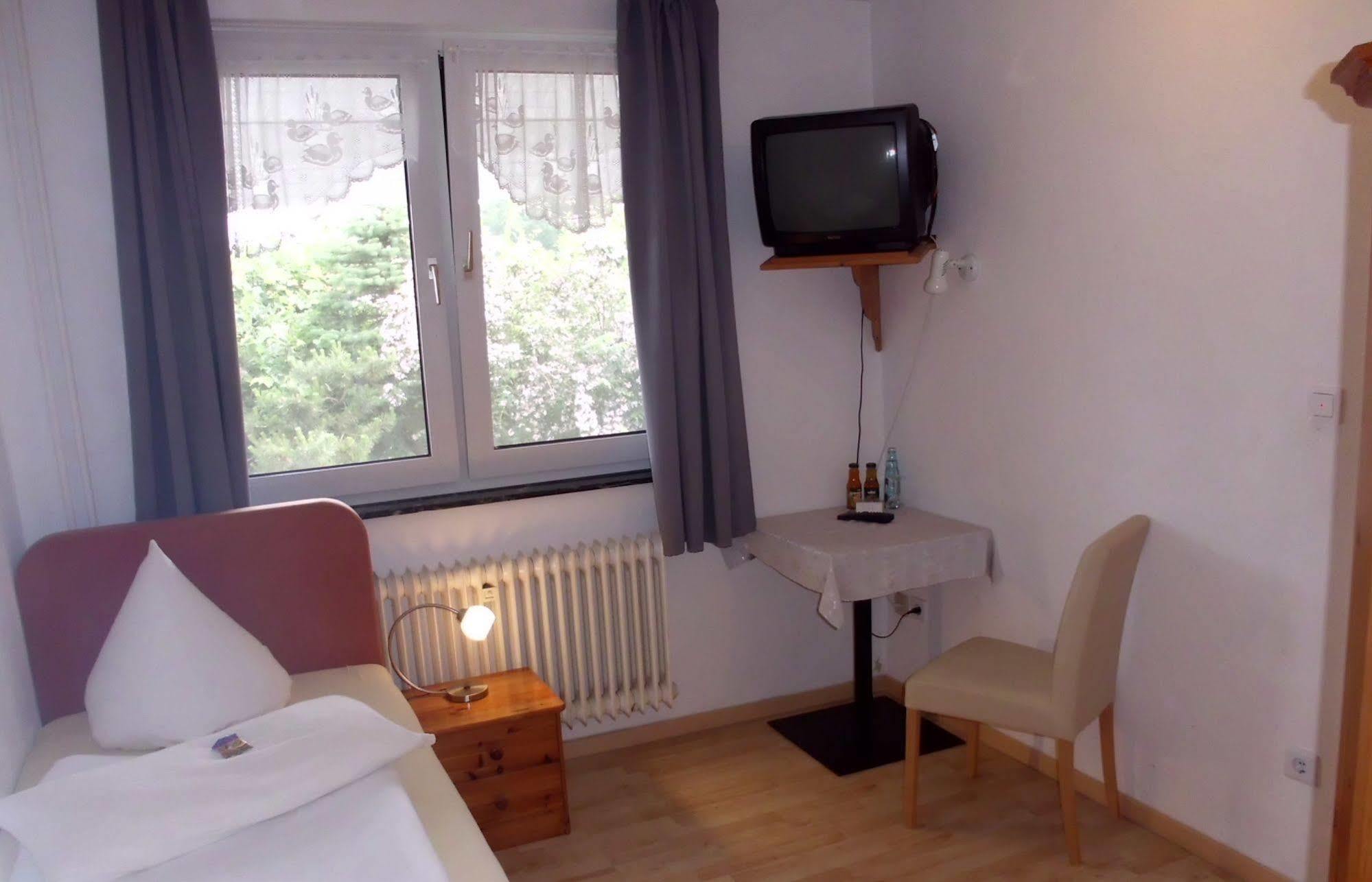 Zur Alten Fuldaschleife Guxhagen Buitenkant foto